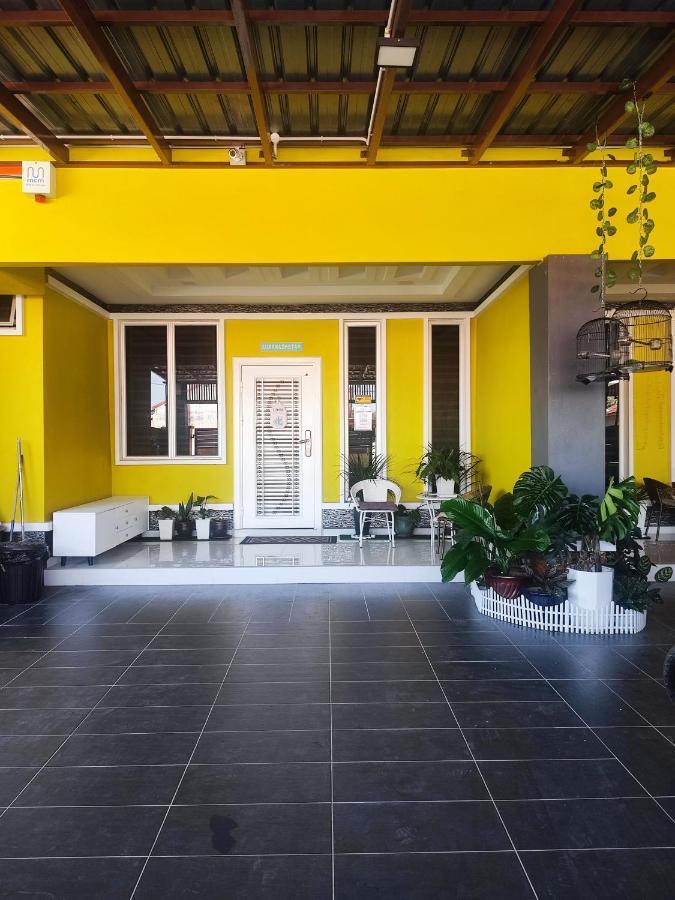 Auranad Guest House Tanah Merah Wifi-Netflix المظهر الخارجي الصورة
